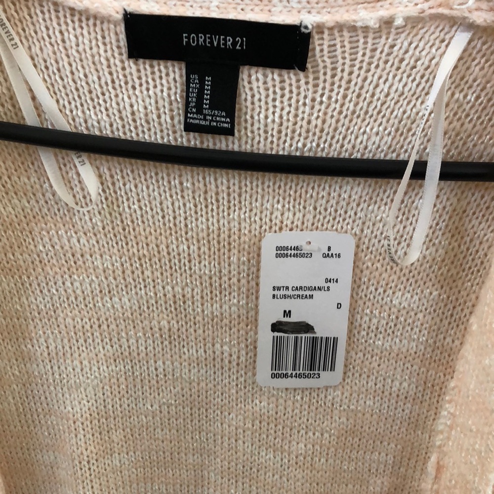 Pink cardigan - Picture 2 of 3